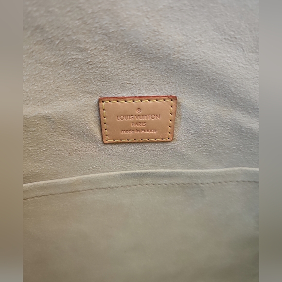 🔥🔥Good Condition 🔥 Authentic Louis Vuitton hudson pm - Picture 13 of 17